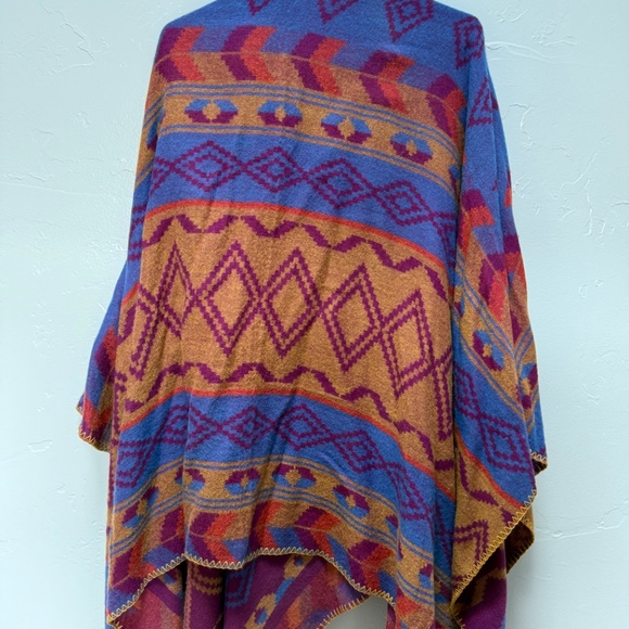 Eddie Bauer Reversible Wrap – Purple & Blue - Picture 2 of 8